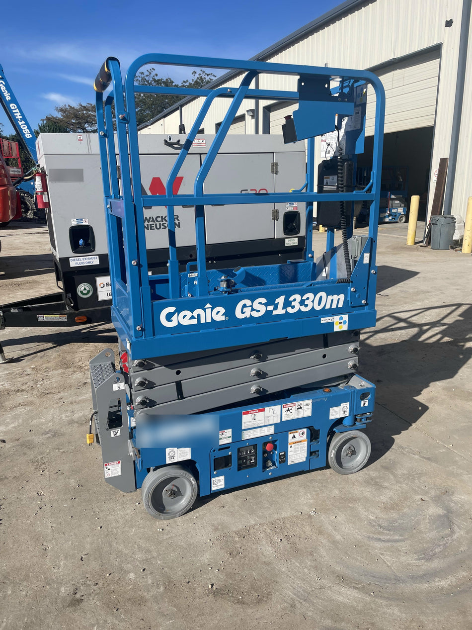 2021 GENIE GS-1330m