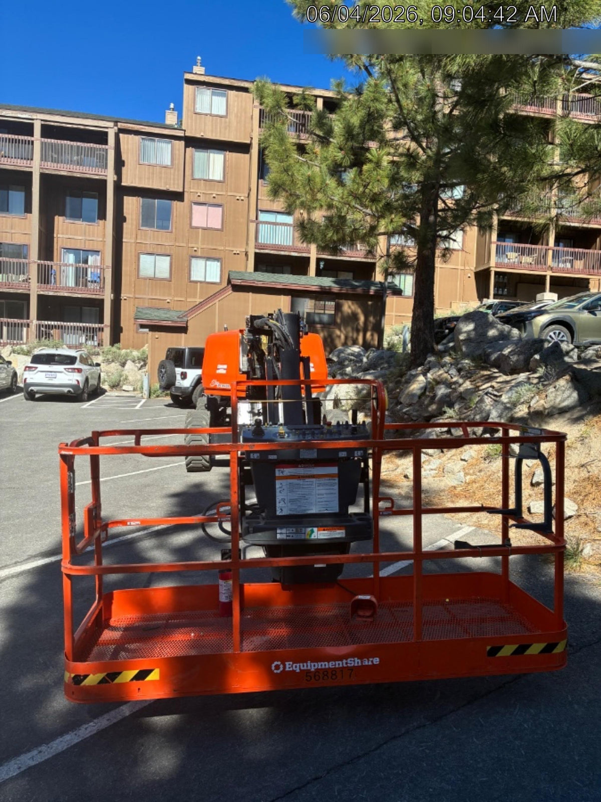 2025 JLG 660SJ