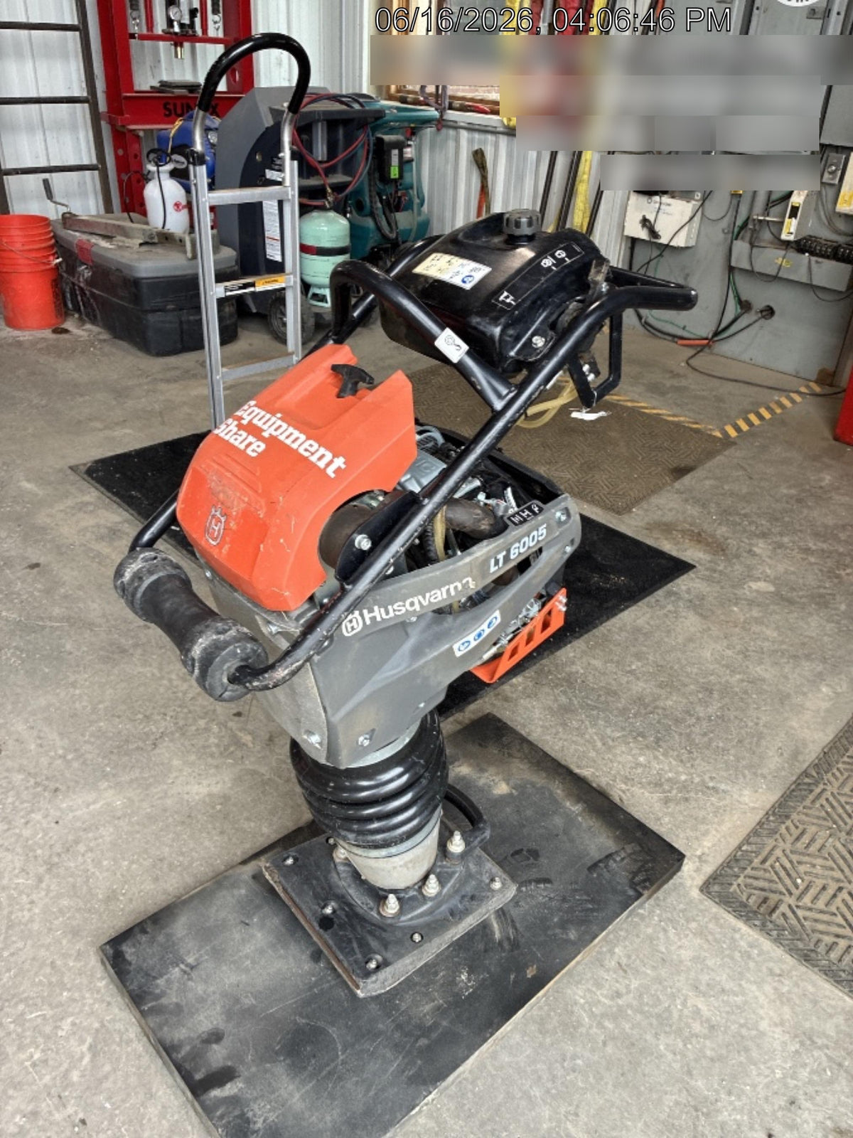 2025 HUSQVARNA LT6005