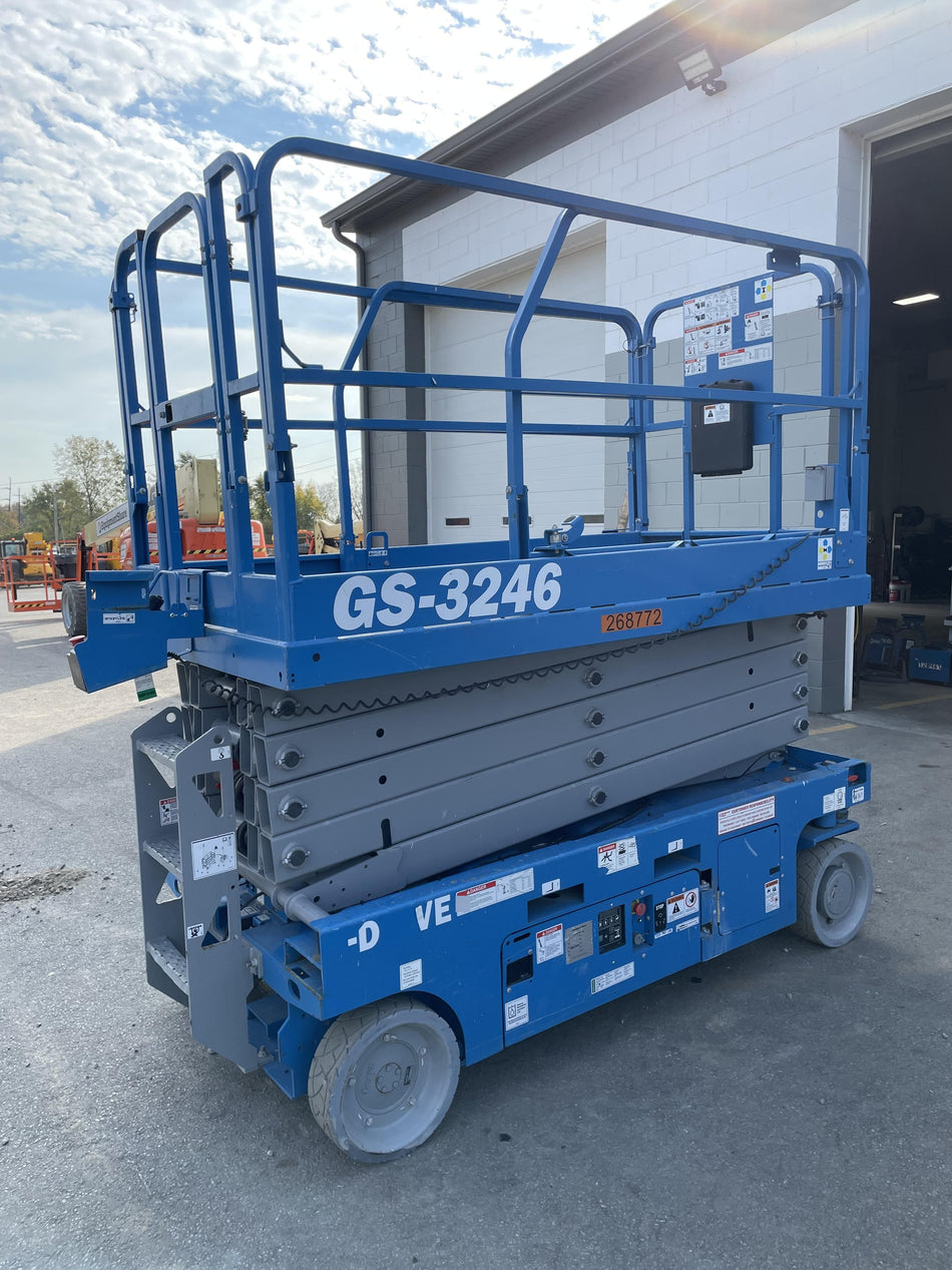 2022 GENIE GS-3246
