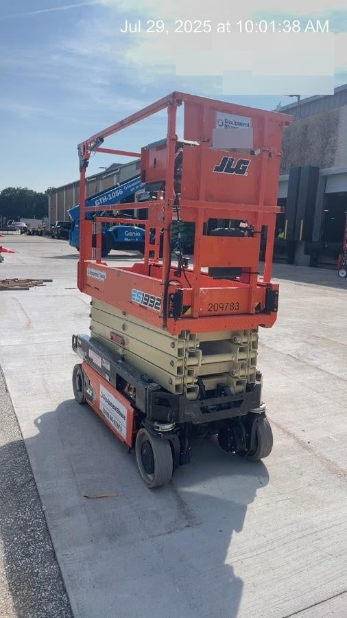 2022 JLG ES1932