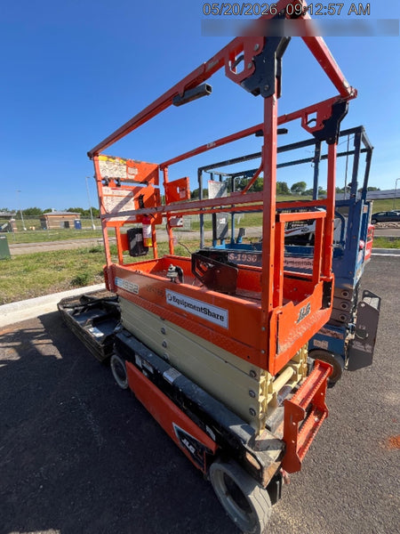 2022 JLG ES1932