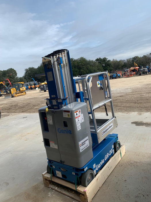 2021 GENIE GR-20