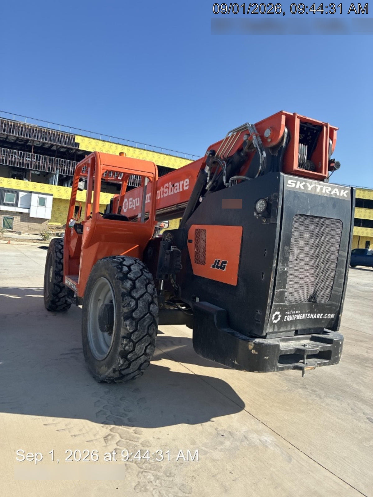 2023 SKYTRAK 8042