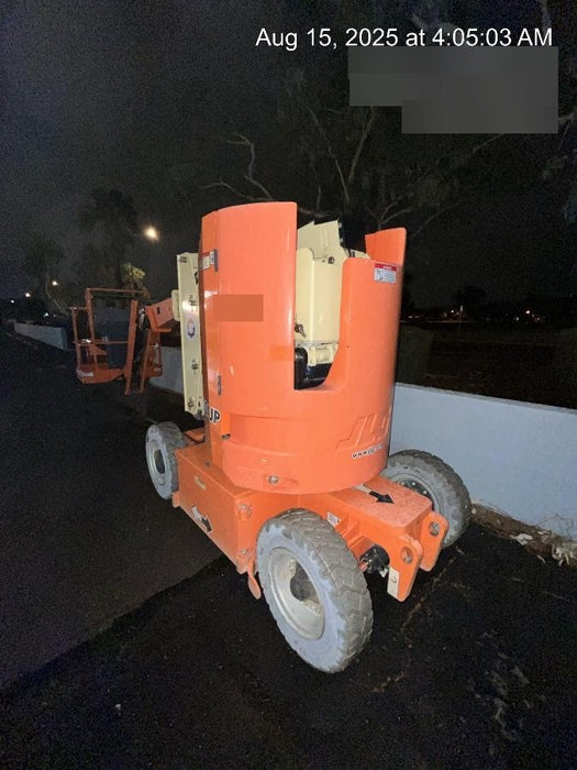2019 JLG E300AJP