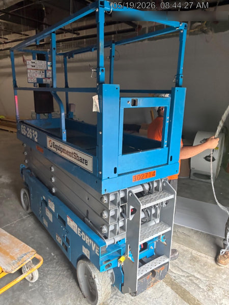 2023 GENIE GS-2632
