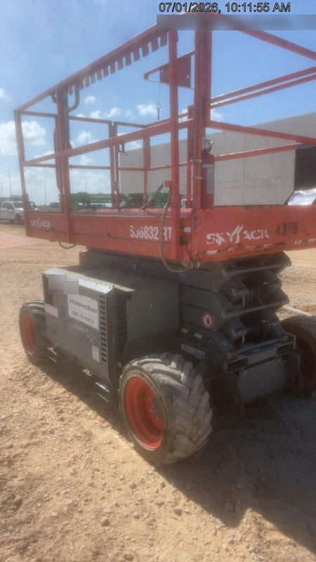 2017 SKYJACK SJ6832 RT