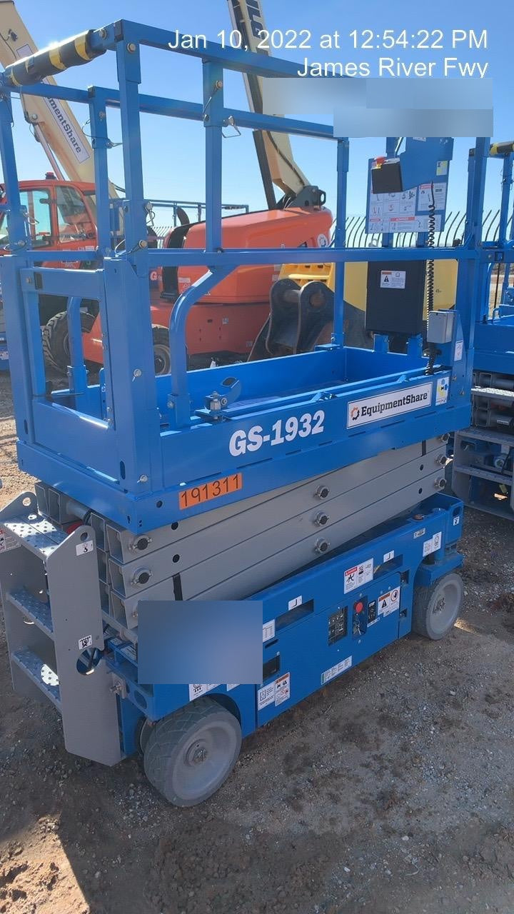 2021 GENIE GS-1932