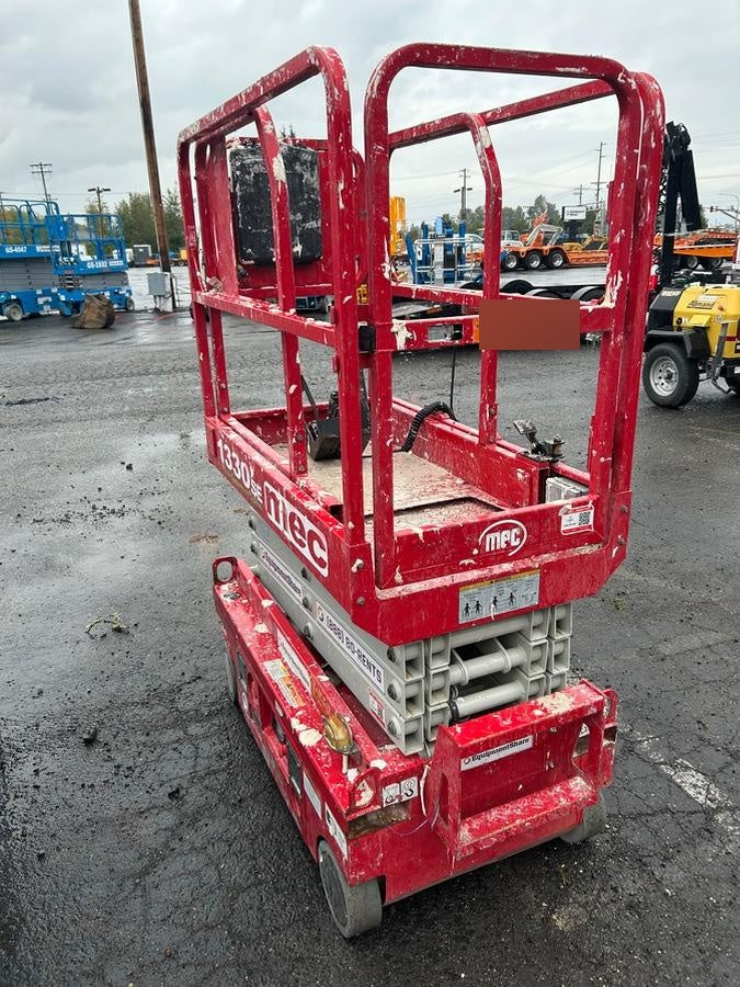 2020 MEC 1330SE Solid NM Tires, Steel Swing out Doors, LCS, Beacon, 900W Inverter