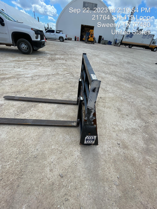 2021 ARROW MATERIAL HANDLING 60" Pallet Forks