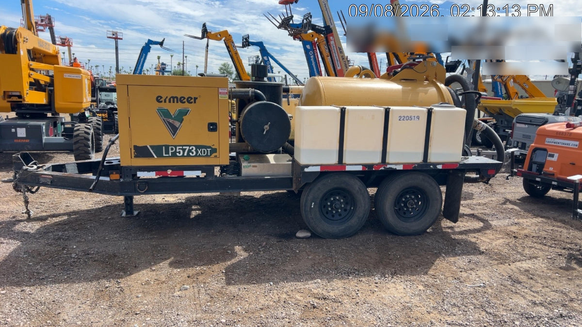 2022 Vac-Tron LP573XDT T4 Koehler Diesel Engine, 500 Gallon Debris Tank, x2 100 Gallon Water Tanks
