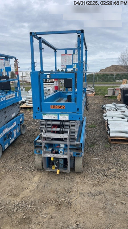 2020 Genie GS-1930 Solid Non Marking Tires, Beacon, Folding rails with half height swing gate, 800W Inverter