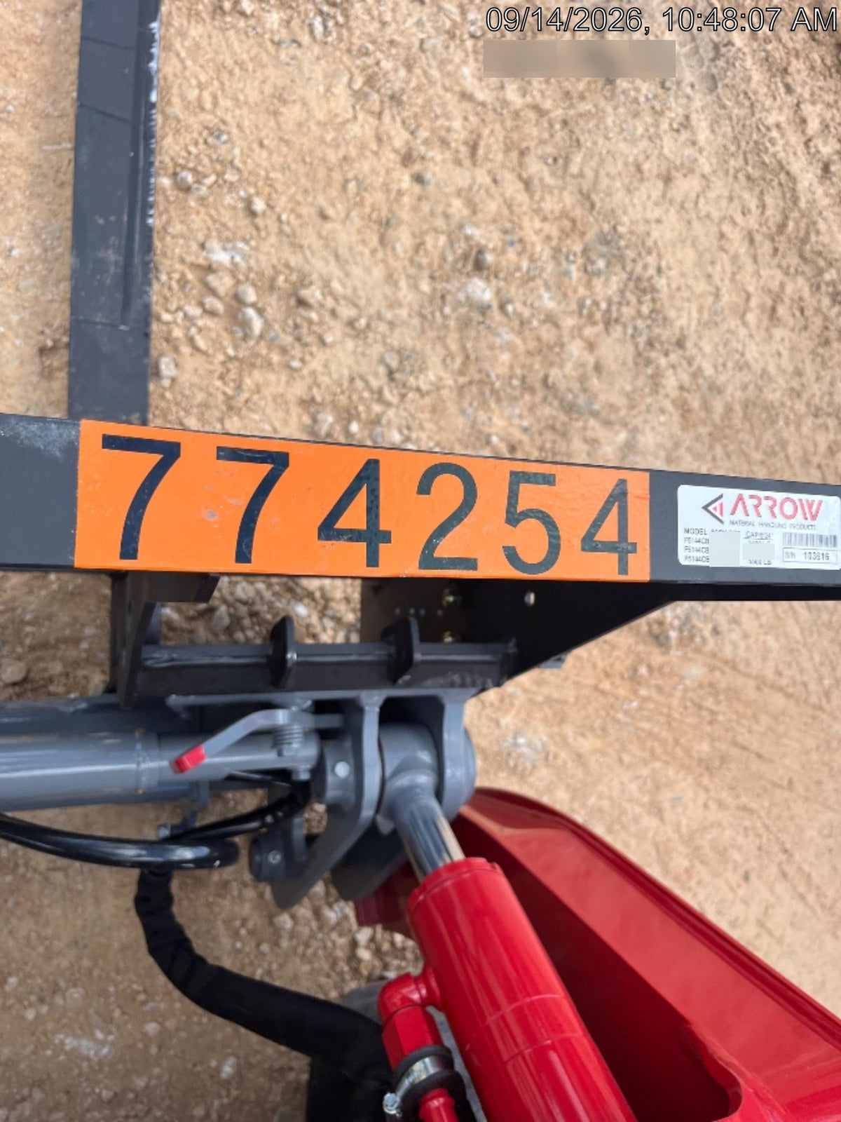 2026 ARROW MATERIAL HANDLING 72" Pallet Forks - Arrow