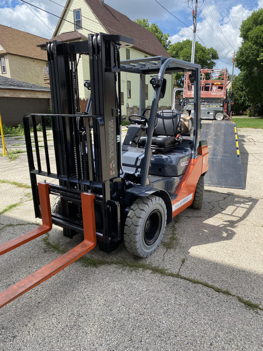 2022 TOYOTA 50-8FGU25