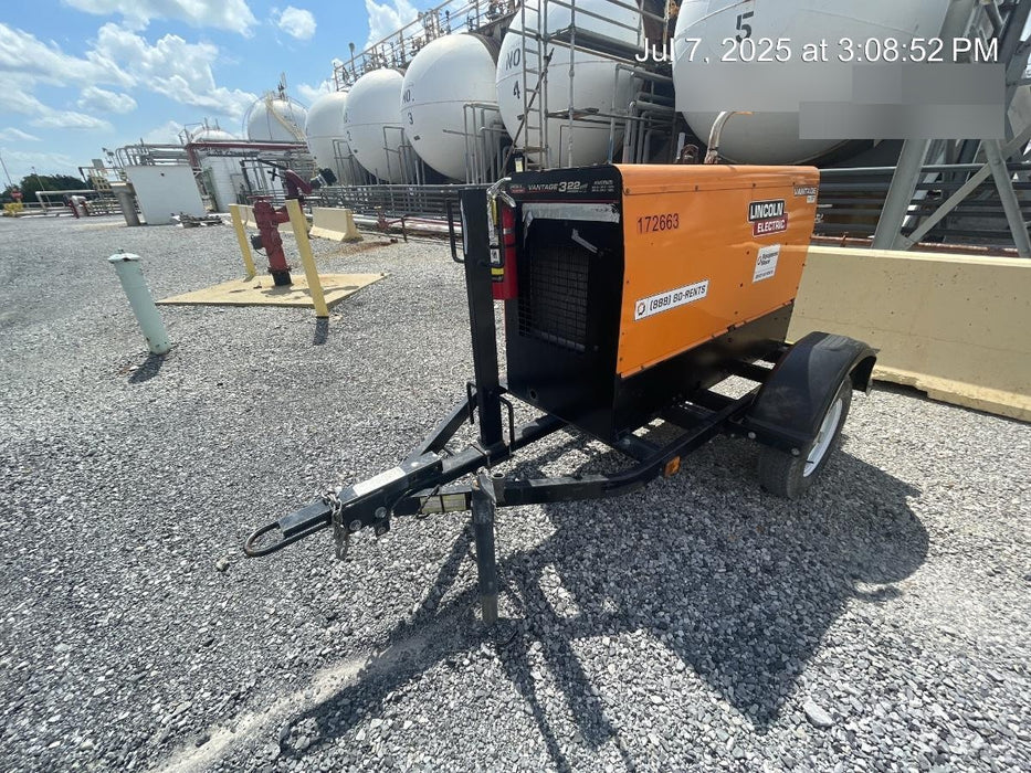 2021 Lincoln Electric Vantage 322 Vantage 322 Ready Pak 3 w/ Decals, ORANGE (includes trailer, cable rack, fender light kit) NO Telematics