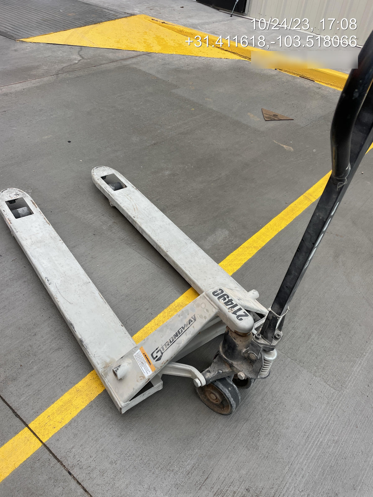 2022 STRONGWAY 4400 lb Pallet Jack