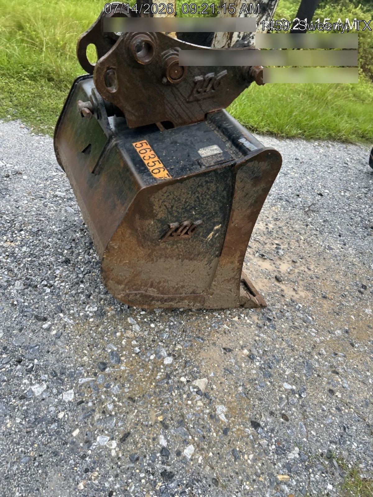 2025 TAKEUCHI 36" Bucket - Takeuchi
