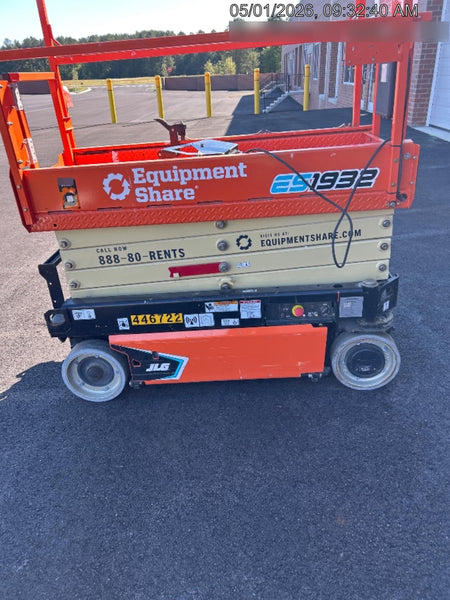2024 JLG ES1932
