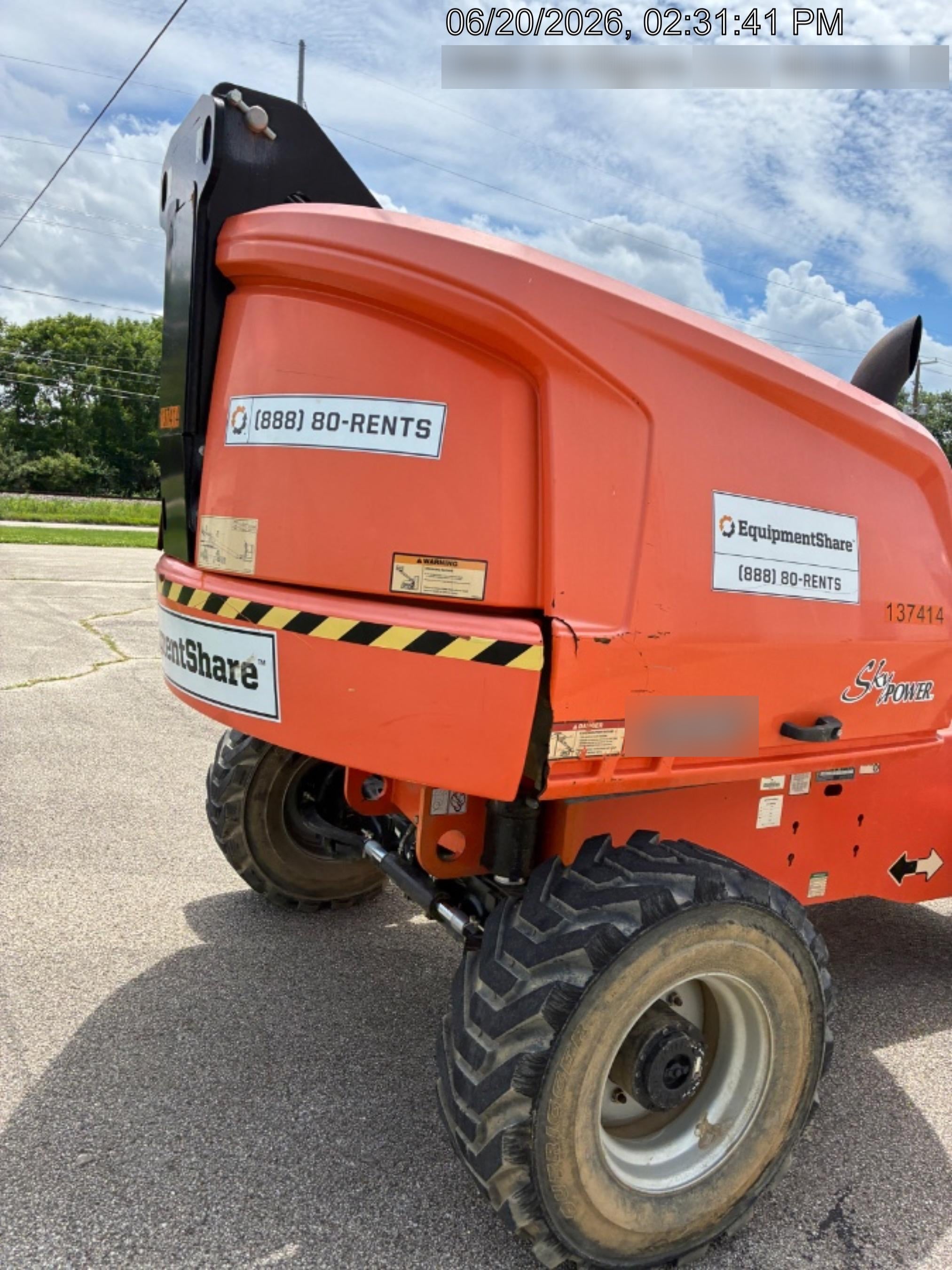 2021 JLG 400S