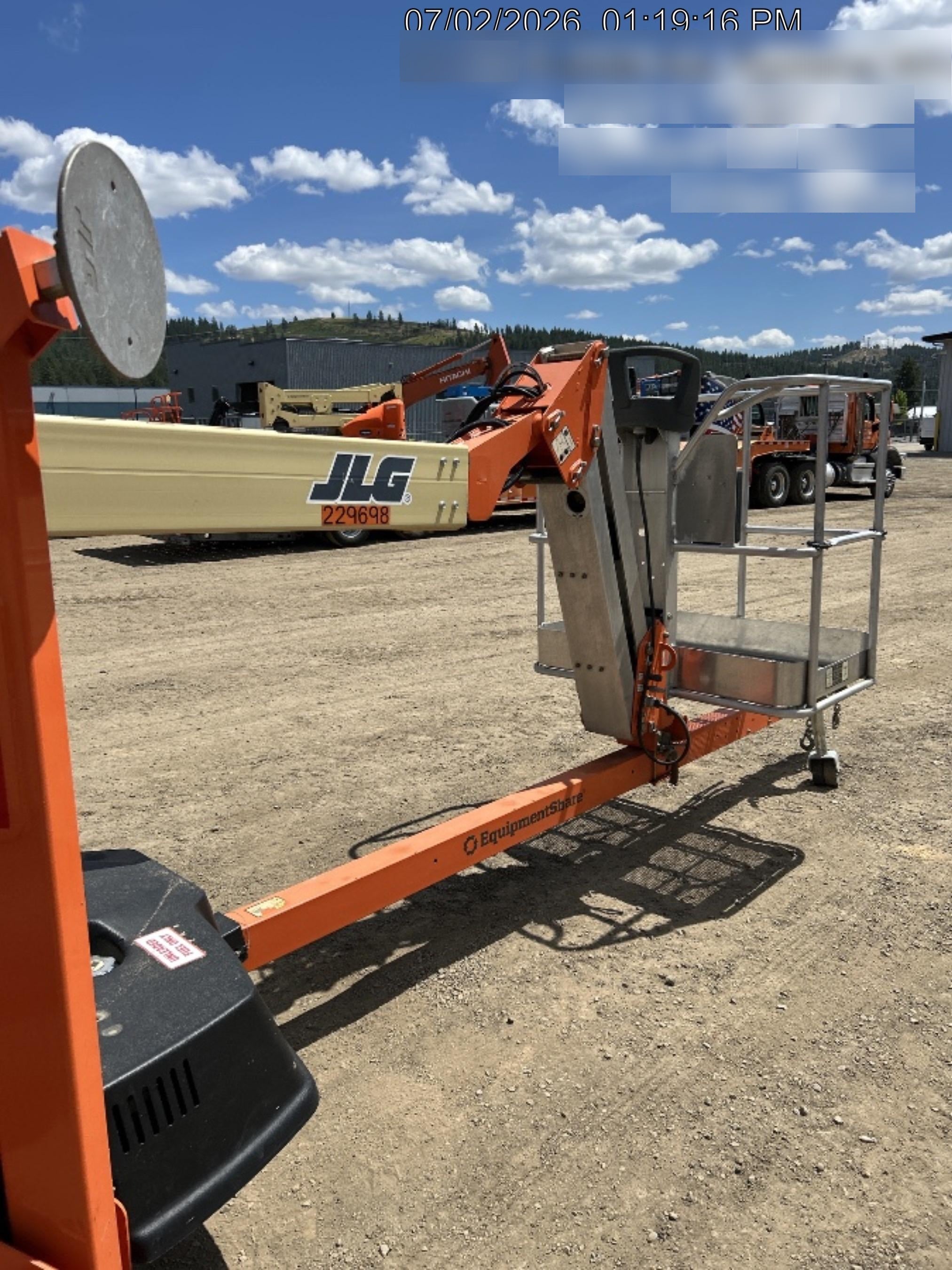 2022 JLG T500J
