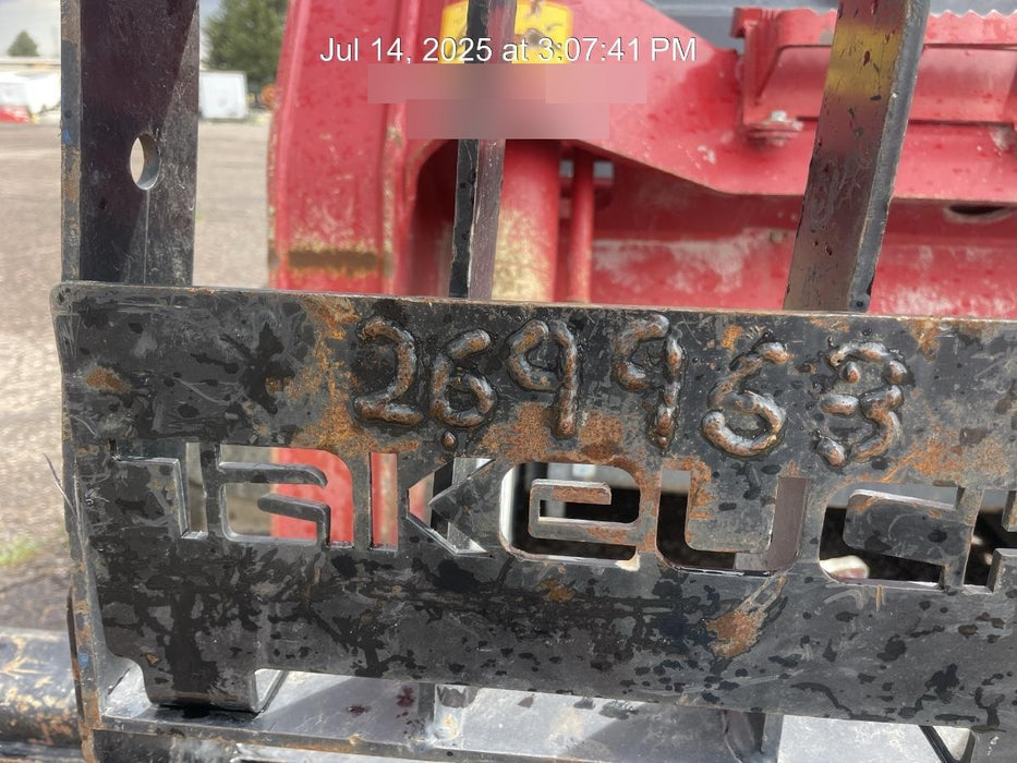 2022 TAKEUCHI 48" Pallet Forks - Takeuchi