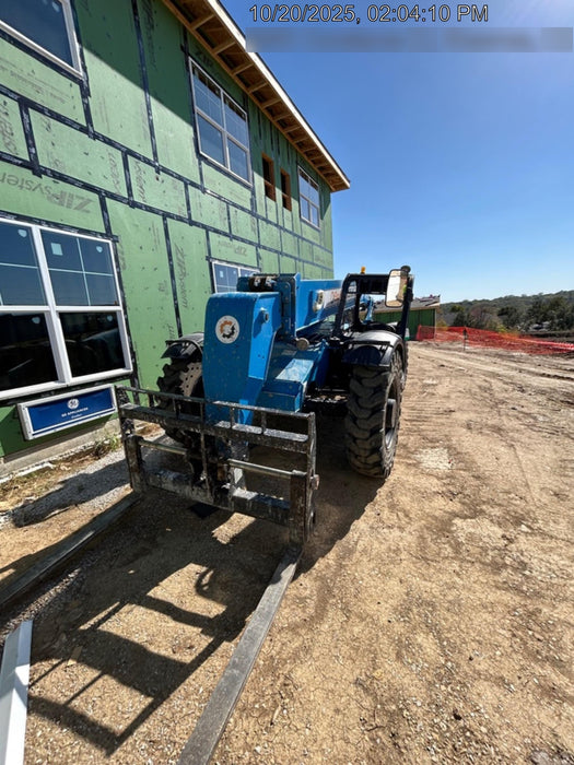 2018 Genie GTH-844 GTH-844 w/Open ROPS, Solid Tires, beacon/work lights, 60" carriage/forks