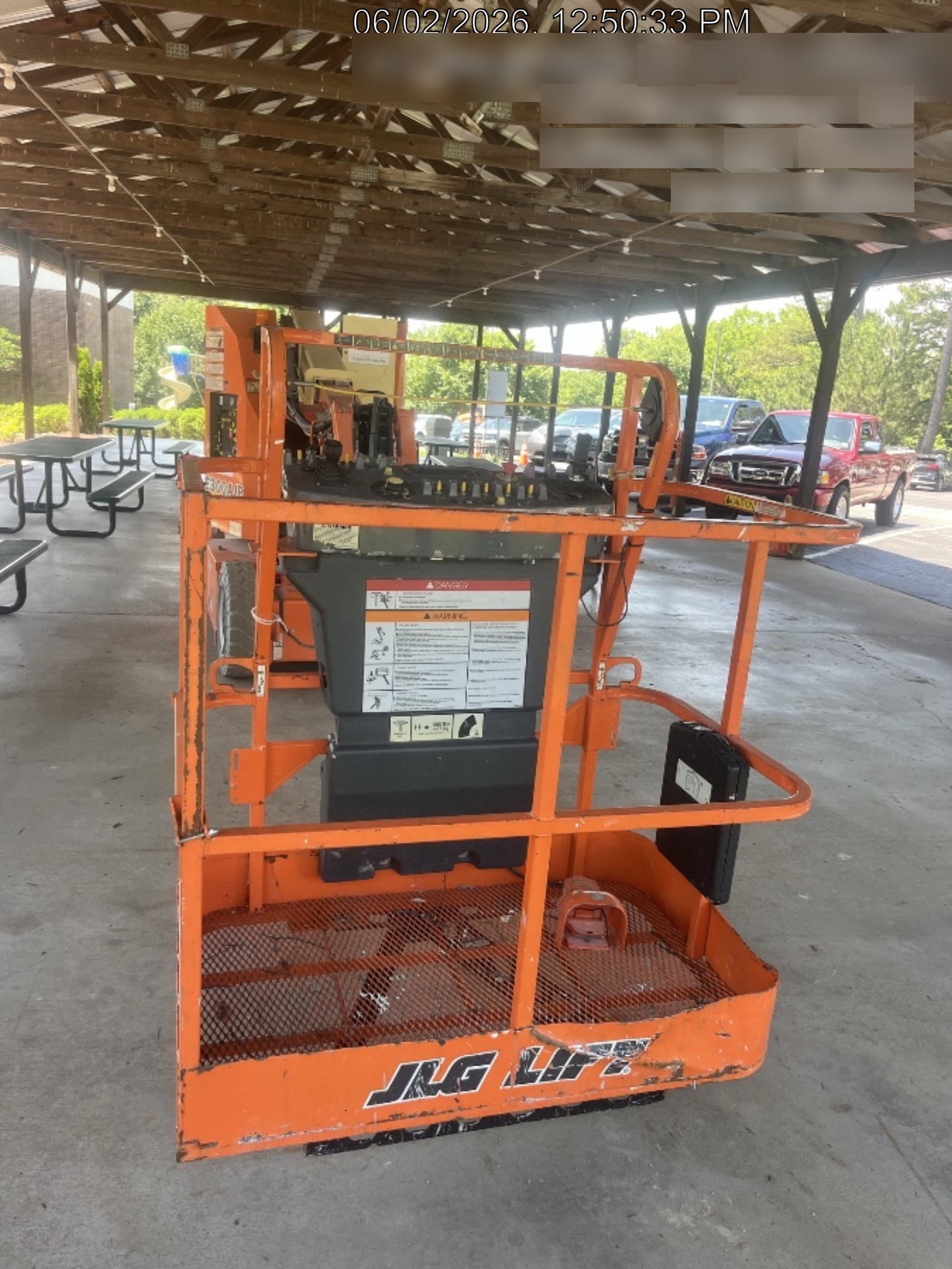 2019 JLG E300AJP