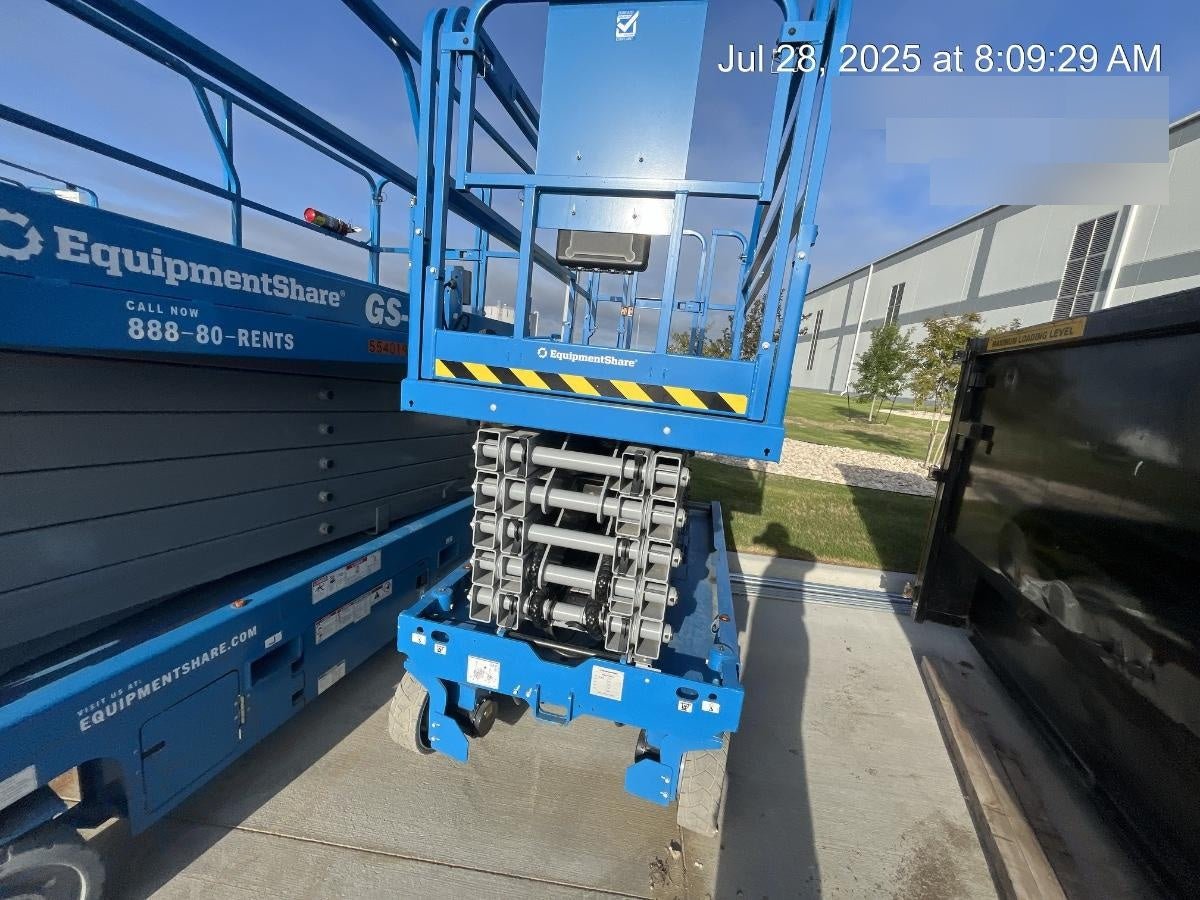 2025 GENIE GS-4046 E Drive