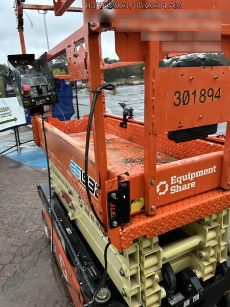 2023 JLG ES1932