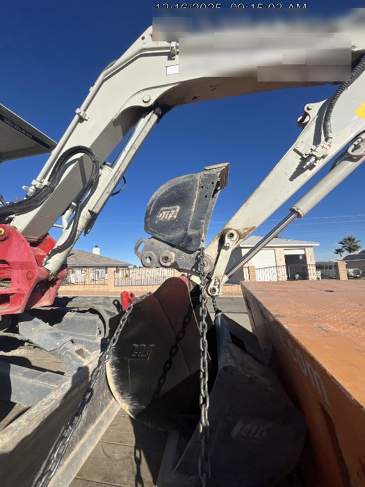 2021 TAKEUCHI TB250-2
