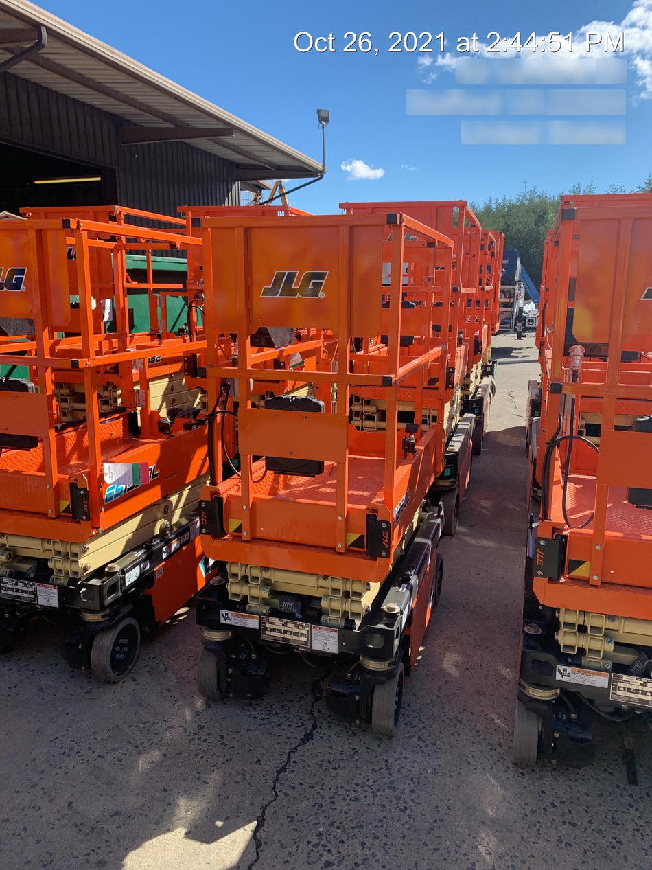 2021 JLG ES1330L