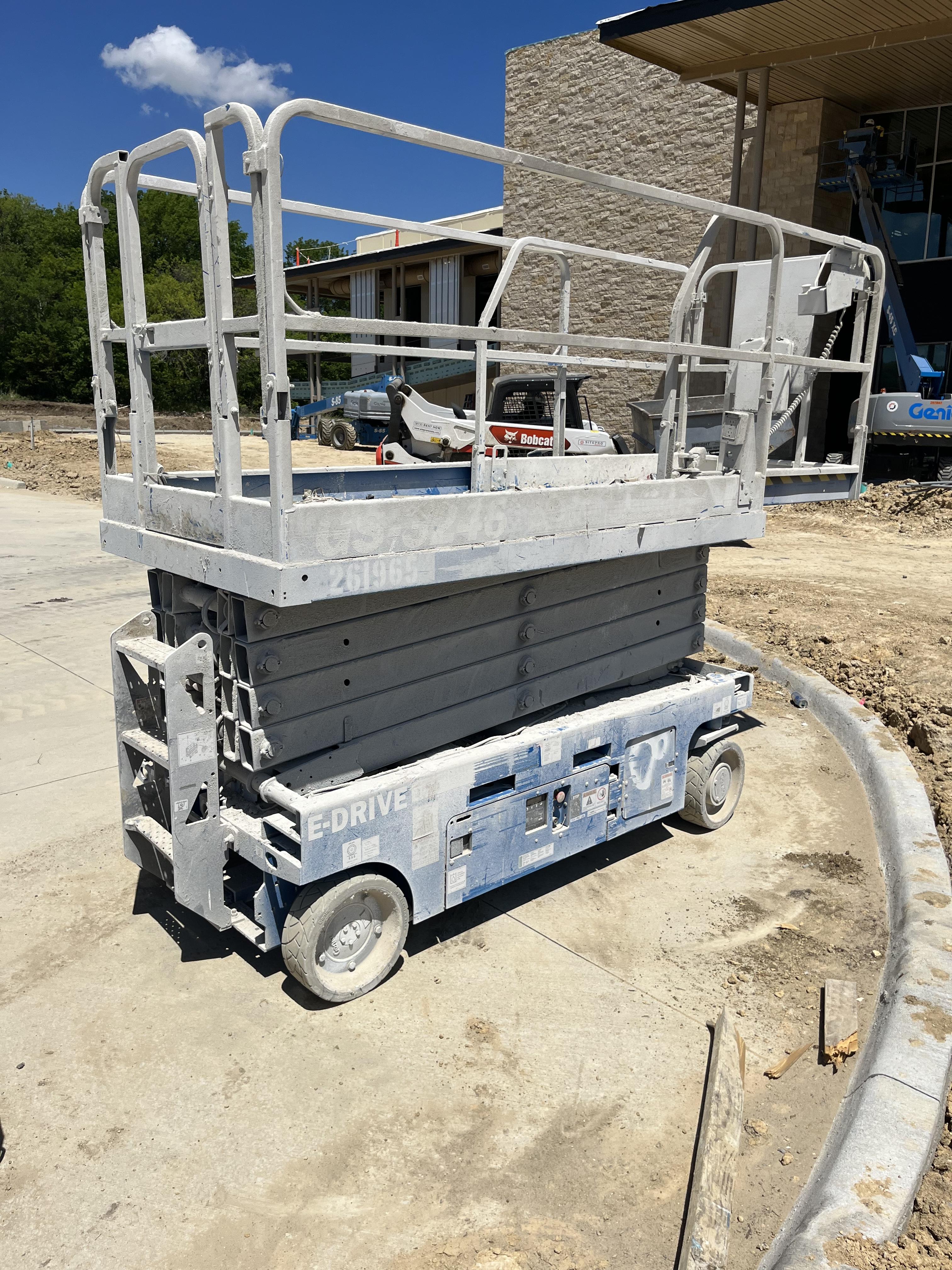 2022 GENIE GS-3246