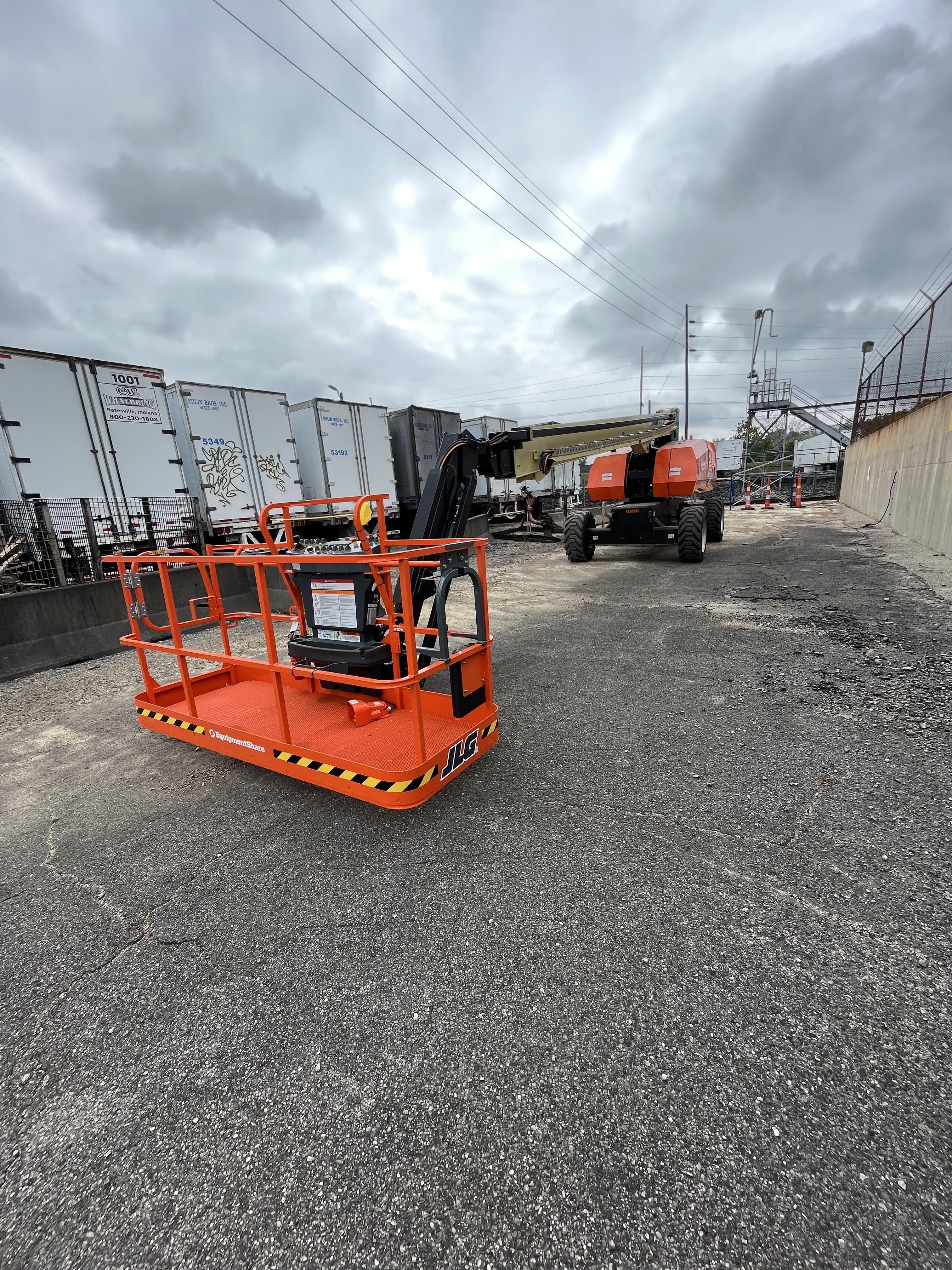 2023 JLG 860SJ