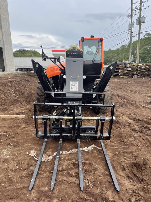 2021 JLG 1075