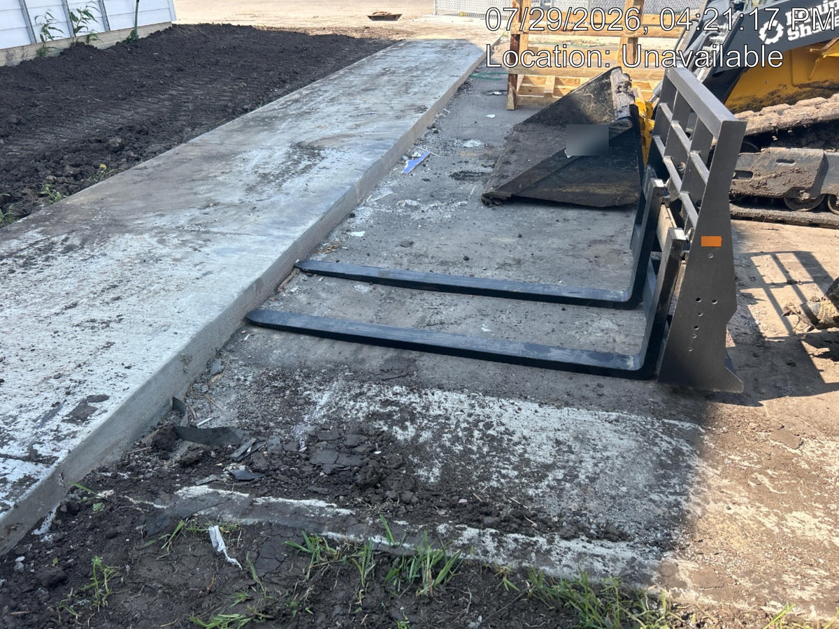 2025 ARROW MATERIAL HANDLING 60" Pallet Forks - Arrow