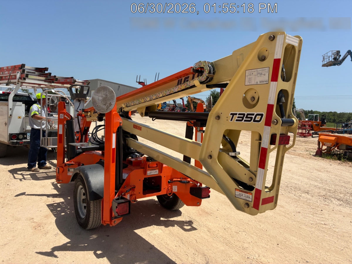 2025 JLG T350