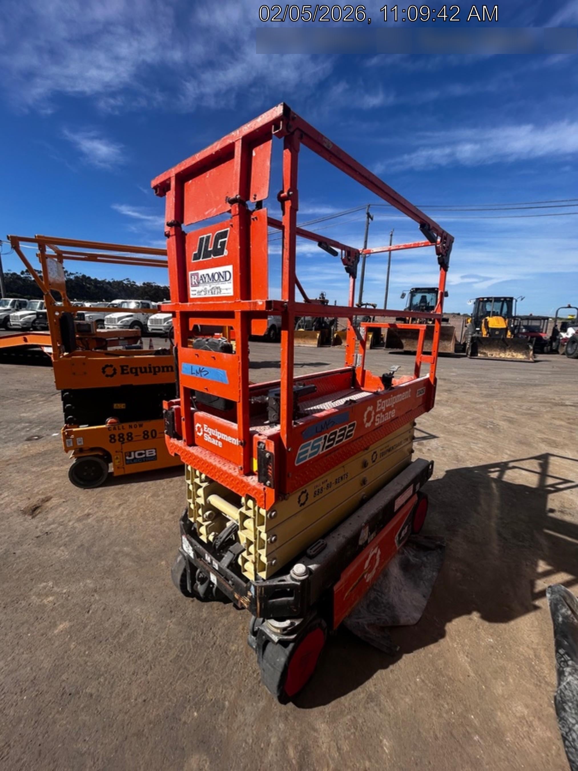 2022 JLG ES1932