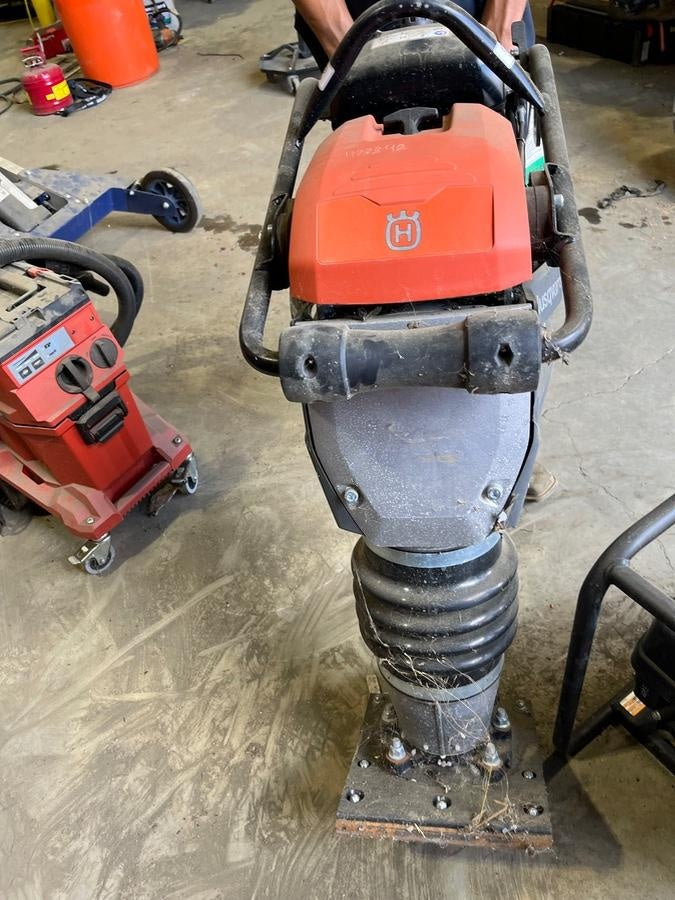 2024 HUSQVARNA LT6005