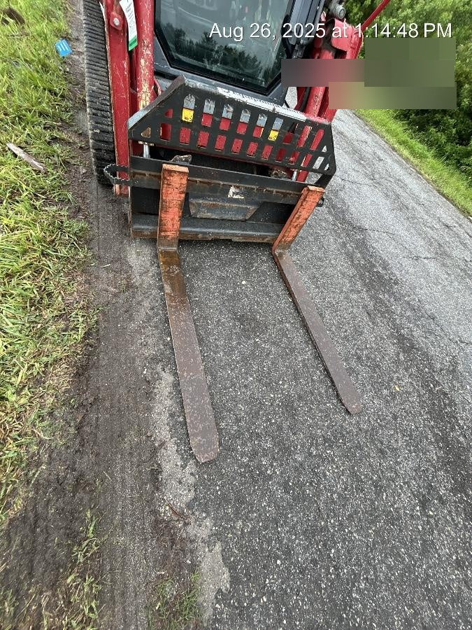 2025 TAKEUCHI 80" Smooth Bucket - Takeuchi