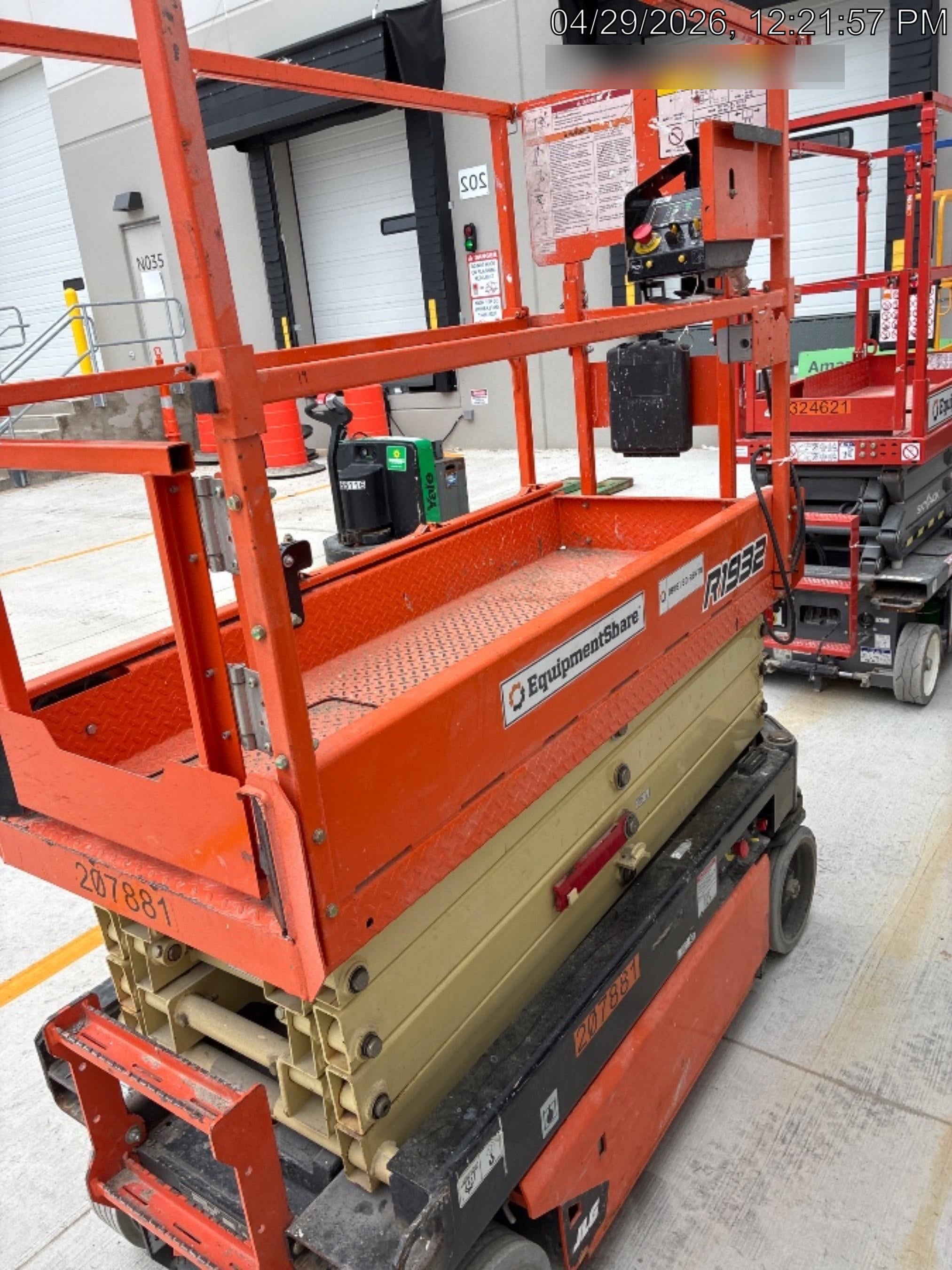 2022 JLG R1932