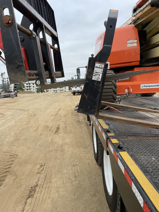 2022 TAKEUCHI 48" Pallet Forks - Takeuchi