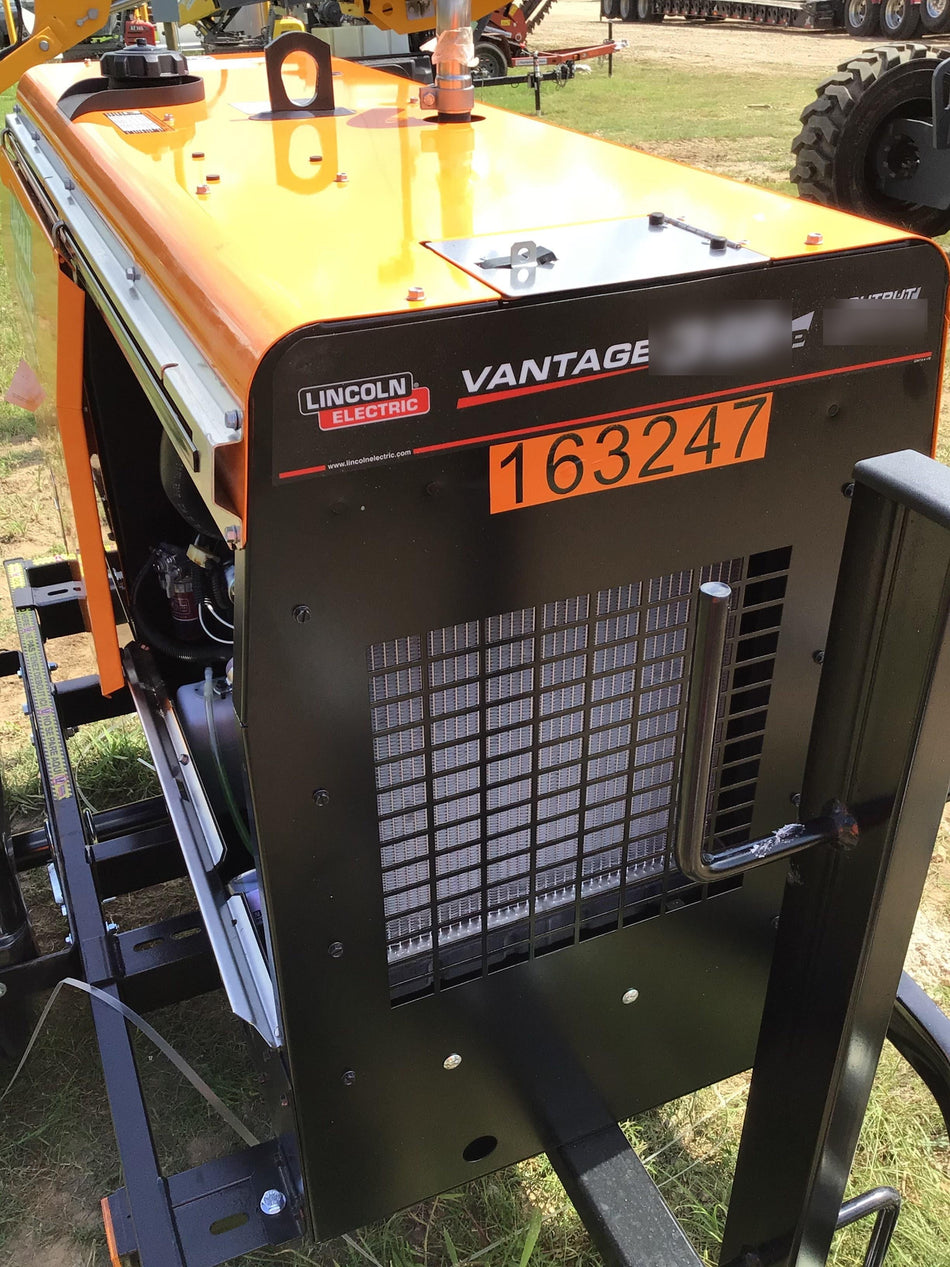 2021 Lincoln Electric Vantage 322 Vantage 322 Ready Pak 3 w/ Decals, ORANGE (includes trailer, cable rack, fender light kit) NO Telematics