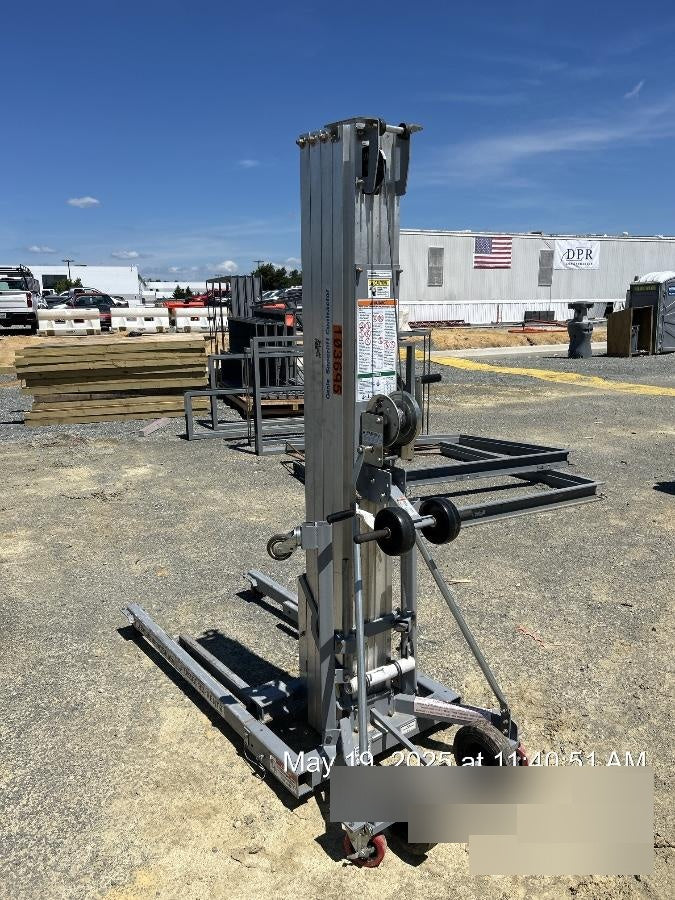 2020 GENIE SLC-24