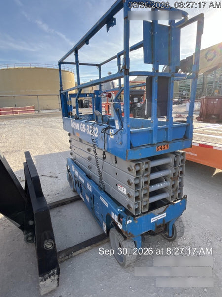2017 Genie GS-3232 Genie GS3232 Narrow 32' Scissor Lift