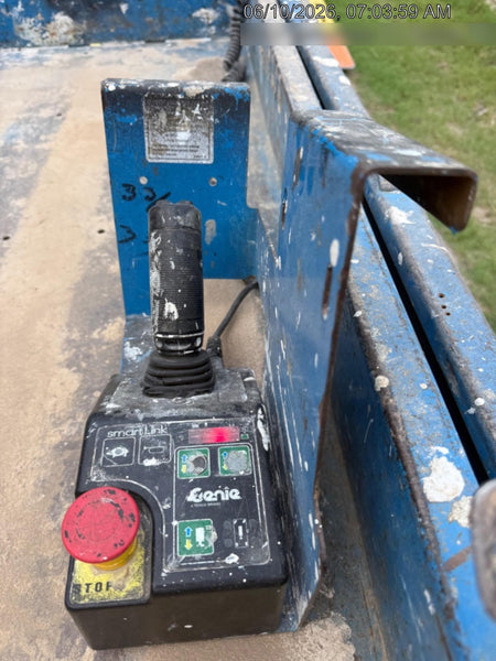 2016 Genie GS-3232 32' Narrow Scissor Lift