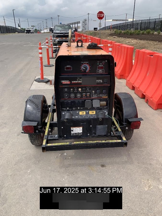 2021 Lincoln Electric Vantage 322 Vantage 322 Ready Pak 3 w/ Decals, ORANGE (includes trailer, cable rack, fender light kit) NO Telematics