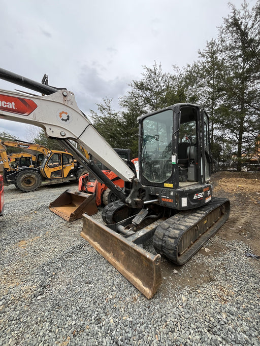 2022 Bobcat E50 Cab/Heat/Air, Rubber Tracks, Manual QC, Hydraulic Thumb