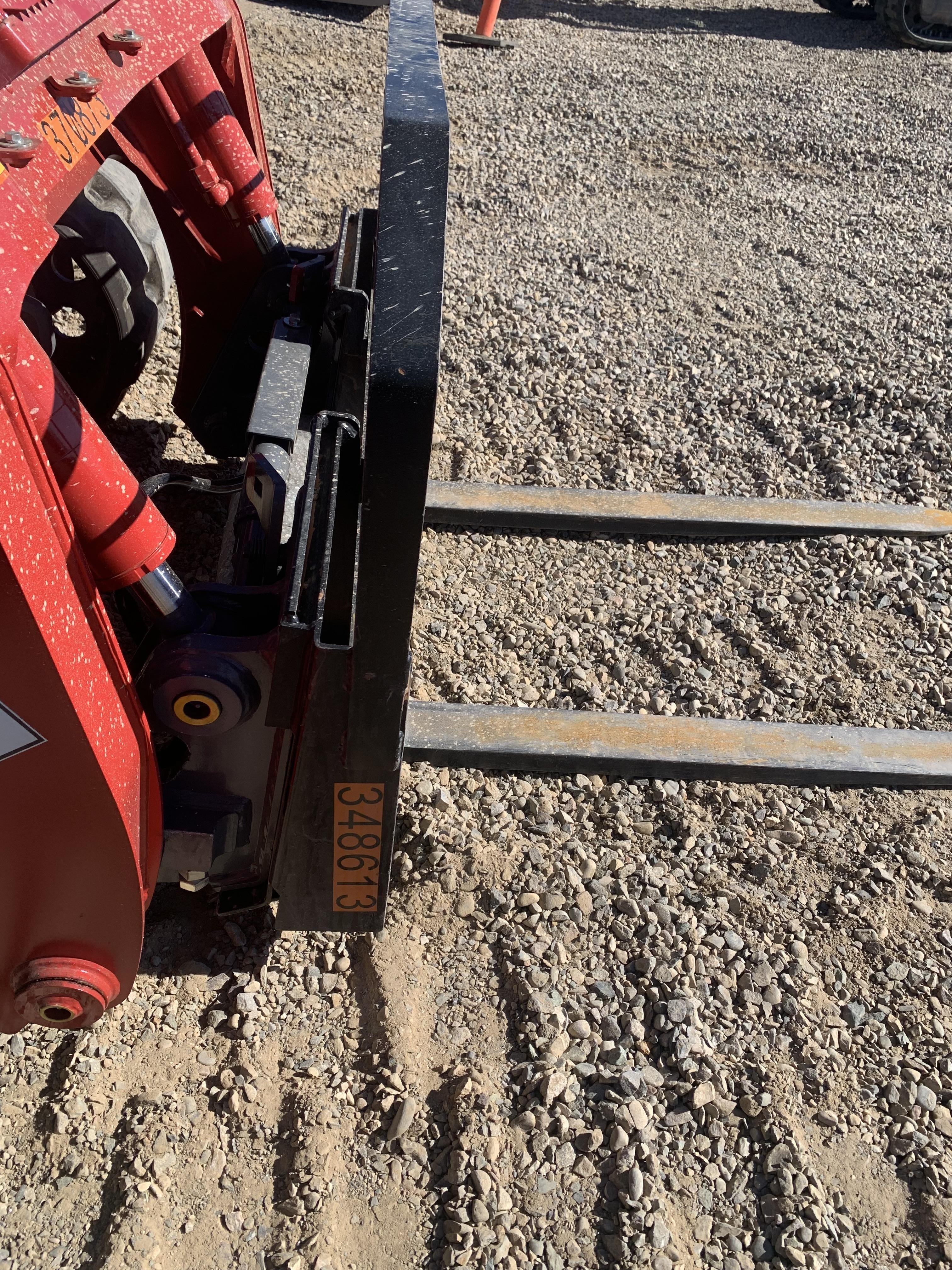 2023 ARROW MATERIAL HANDLING 48" Pallet Forks - Arrow