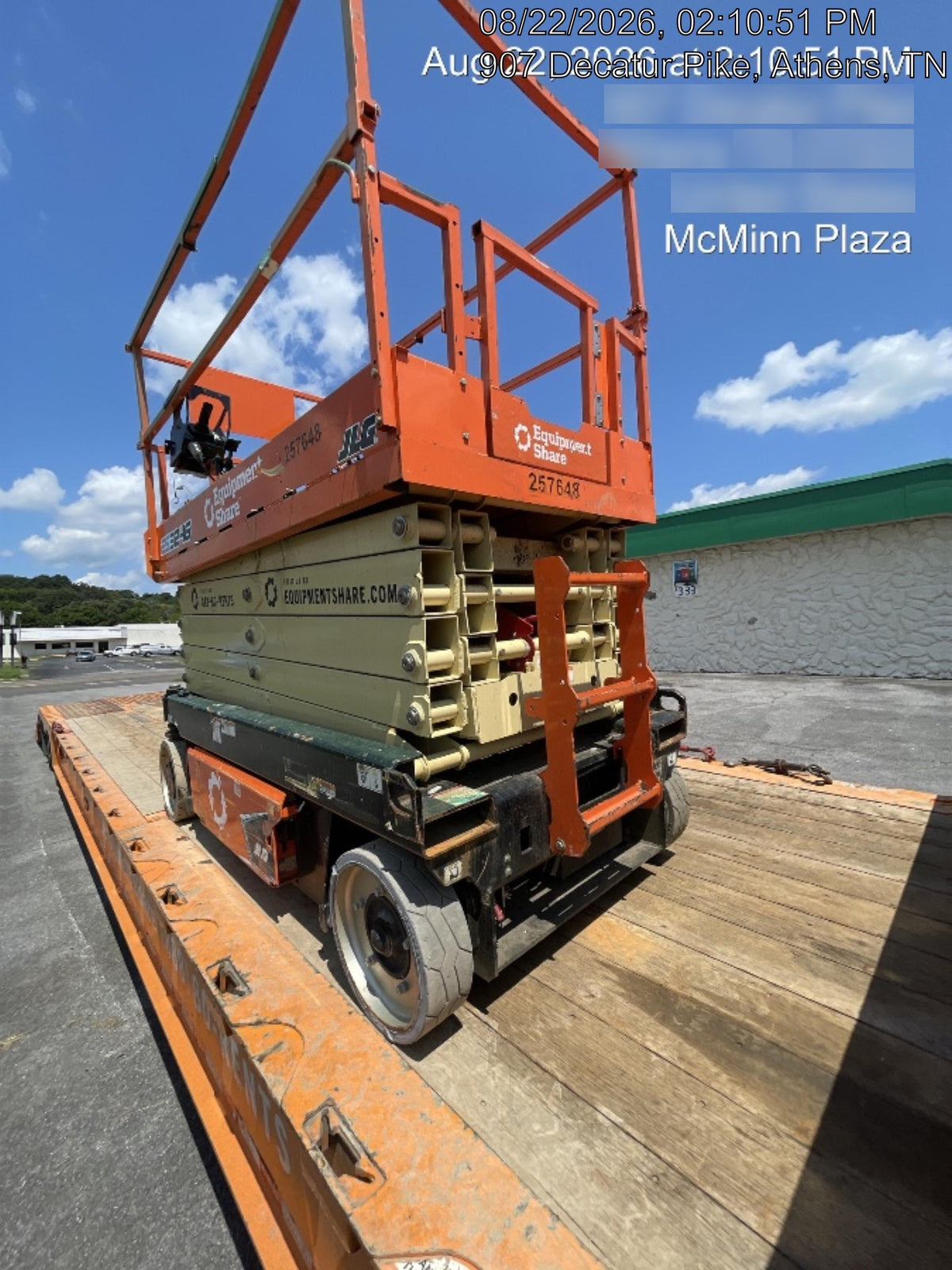 2022 JLG ES3246