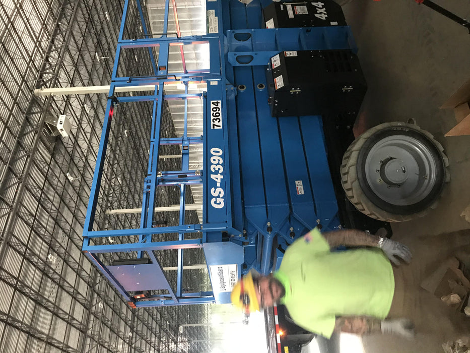2020 GENIE GS-4390 RT
